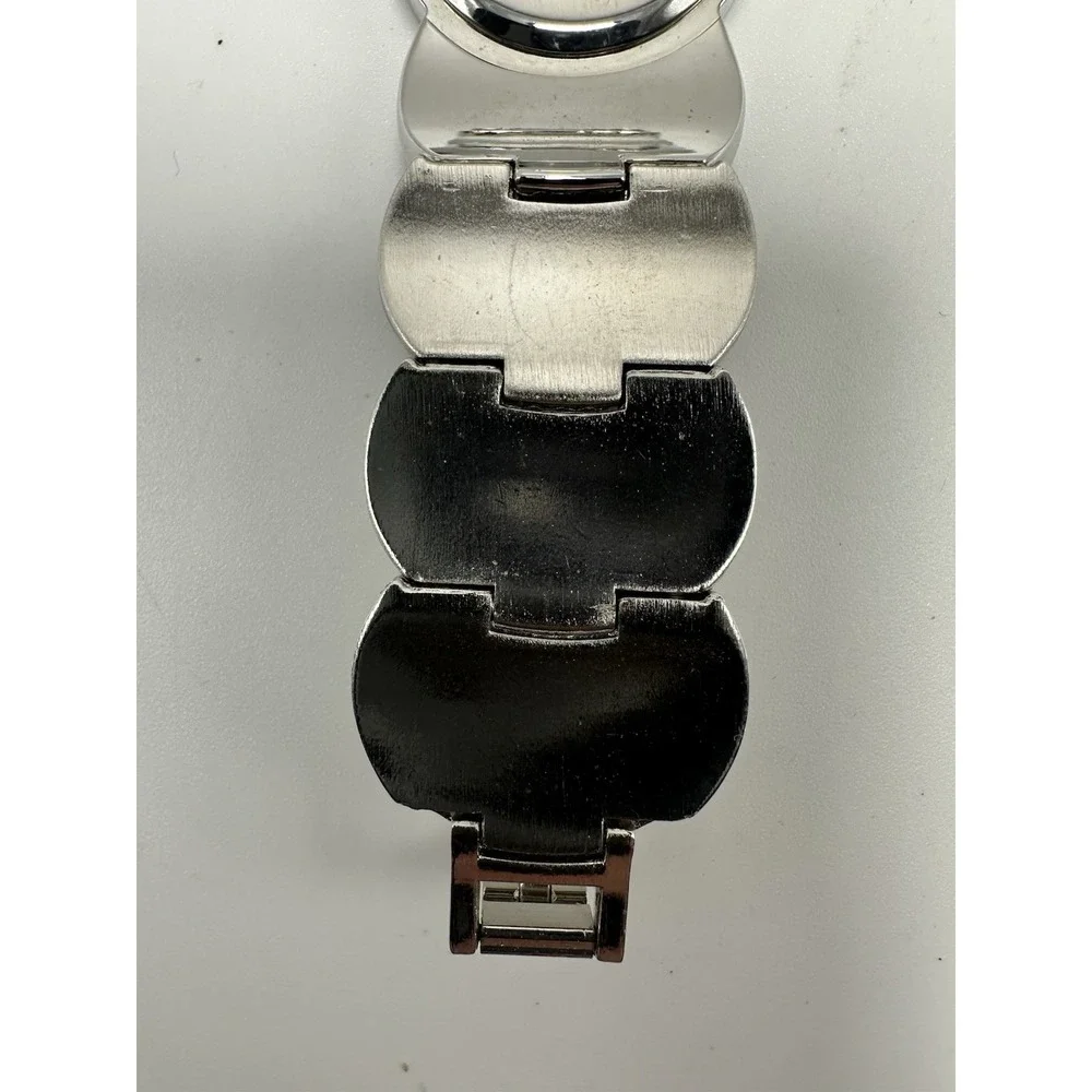 XJ Rare Ladies Watch UT4290 New Battery 30MM 6.75